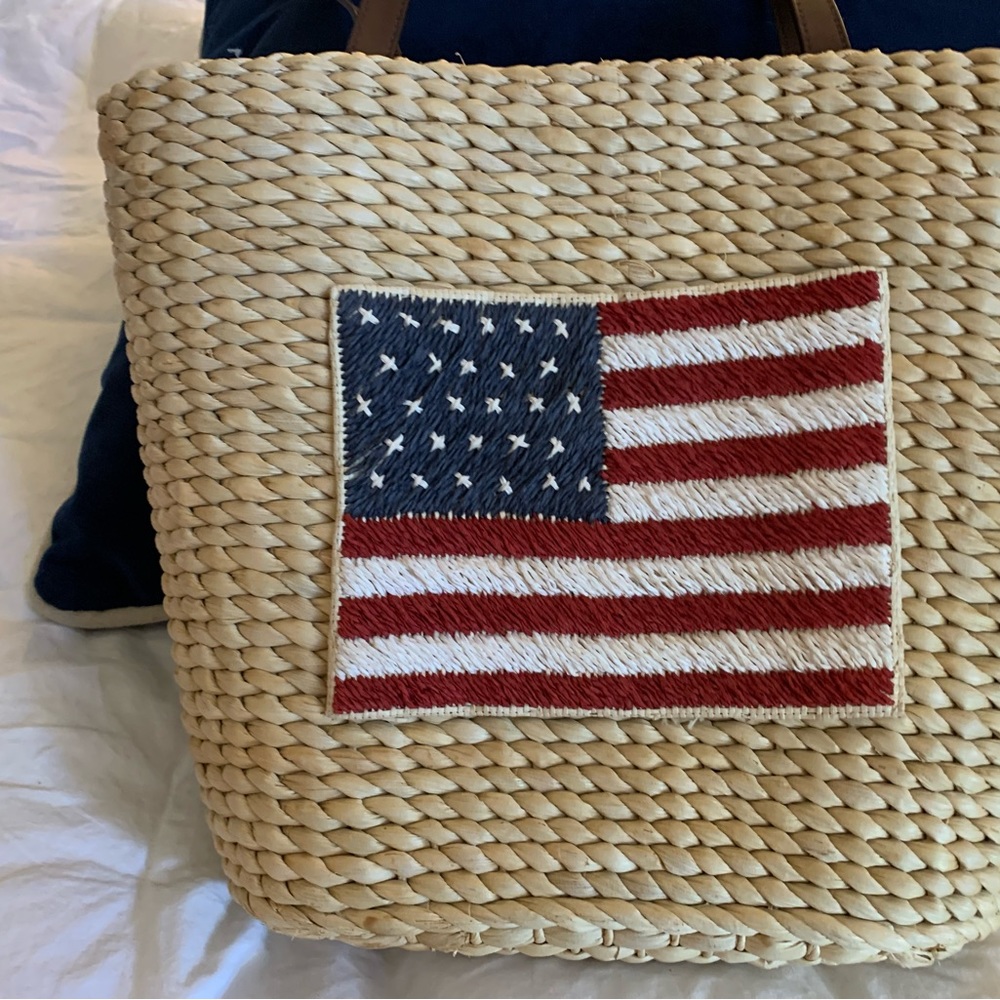 Straw handbag